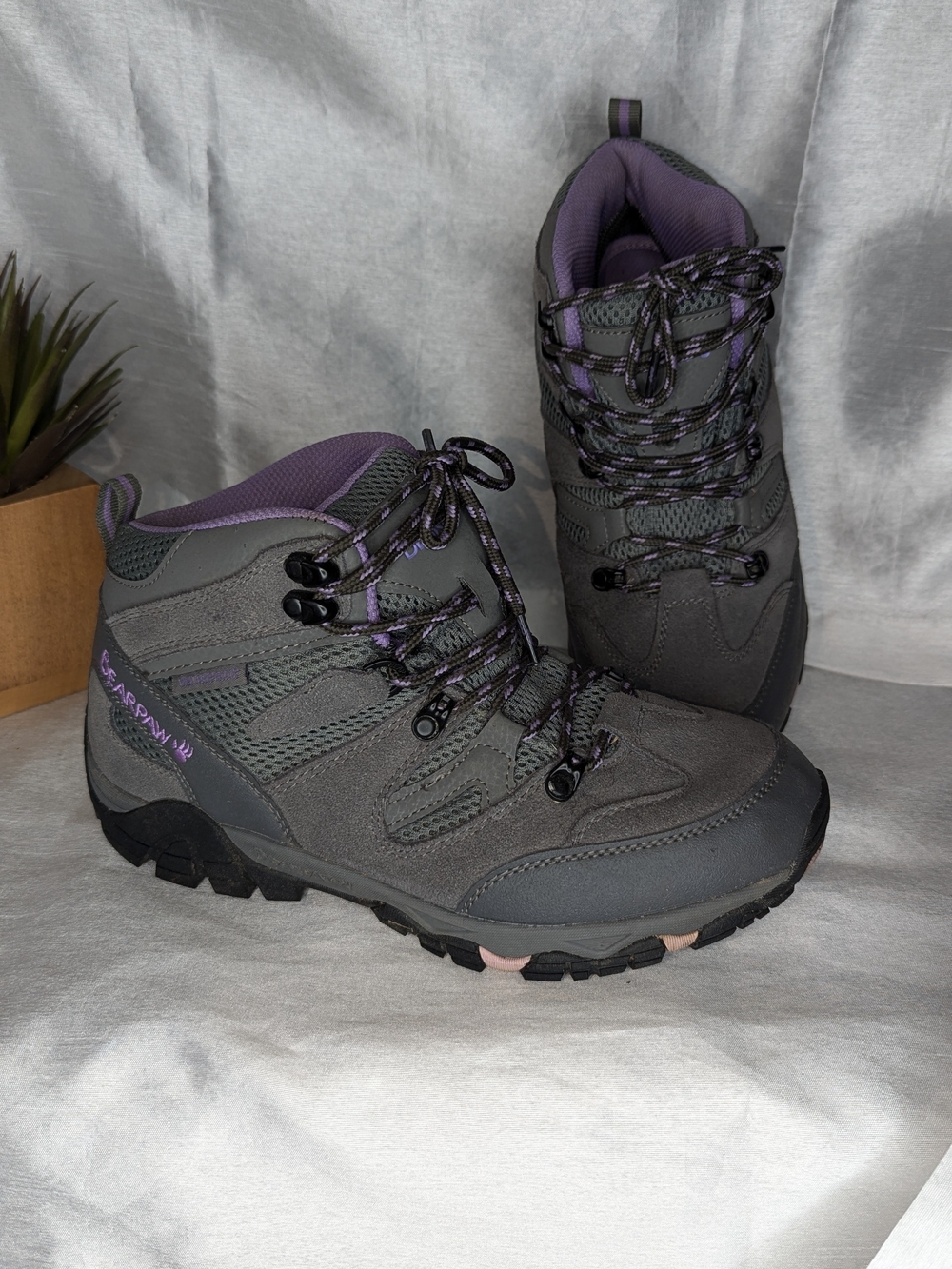BEARPAW Women’s Lace-Up Hiking Boots Gray/Purple US 8.5 M MPN 4390
